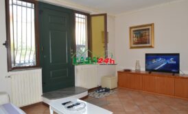 Trelocali con posto auto