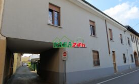 Casa indipendente con area esterna