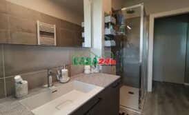Trelocali con terrazzo