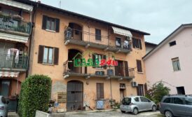 Trilocale in corte